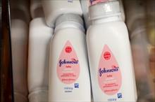 Nghi vấn chứa amiăng gây ung thư, Sri Lanka ngừng nhập khẩu phấn rôm Johnson&Johnson